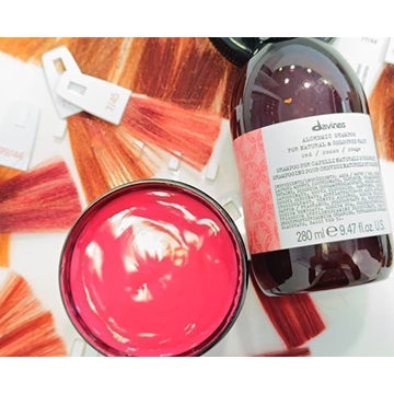 Dúo Cabellos Rojizos Champú & Acondicionador Red Alchemic Davines Color Perfecto Siempre - Imagen 1